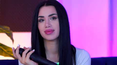 Snapshot of jenna_day chatting on 11/19/25, 05:18 jenna_day online show from 11/19/25, 05:18