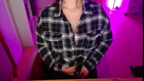 Snapshot of jenna_sxy19 chatting on 11/01/25, 07:27 jennasxy19 online show from 11/01/25, 07:27