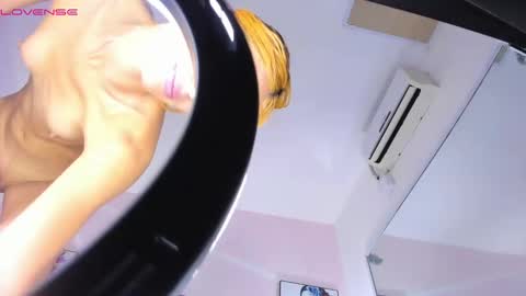 Snapshot of jenna_windsor chatting on 01/23/25, 03:22 Jenna online show from 01/23/25, 03:22