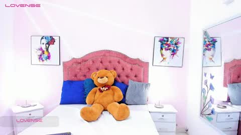 Snapshot of jenna_windsor chatting on 02/08/25, 05:50 Jenna online show from 02/08/25, 05:50