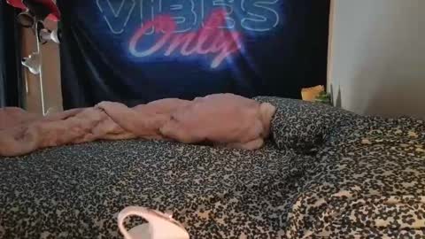 Snapshot of jennabrady chatting on 03/30/26, 02:07 Dragon Queen. Be my Dragon -- and online show from 03/30/26, 02:07