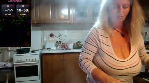 Snapshot of jennadeluxe chatting on 01/10/26, 06:09 Jenna online show from 01/10/26, 06:09