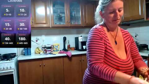 Snapshot of jennadeluxe chatting on 02/10/26, 06:12 Jenna online show from 02/10/26, 06:12