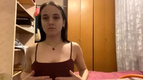 Mia online show from 11/19/25, 03:12