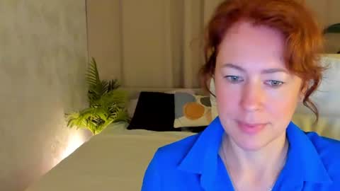 Snapshot of jennali1 chatting on 06/10/26, 04:01 Jenna online show from 06/10/26, 04:01