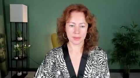Snapshot of jennali1 chatting on 06/23/26, 04:10 Jenna online show from 06/23/26, 04:10