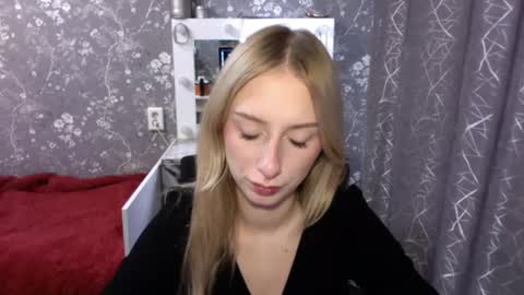 Snapshot of jennalomer chatting on 06/18/26, 12:31 Jenna online show from 06/18/26, 12:31
