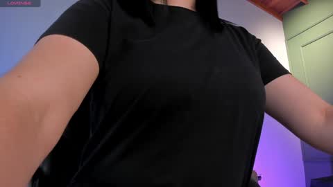 Snapshot of jennaolson chatting on 02/05/25, 06:37 Jenna Olson online show from 02/05/25, 06:37