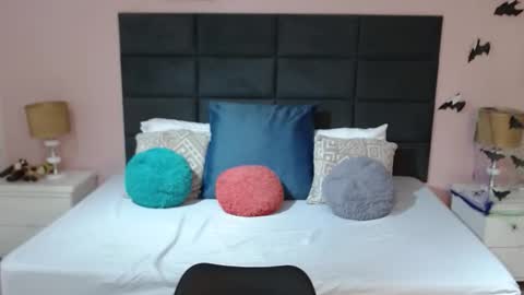 jenner_madison online show from 10/31/25, 01:01