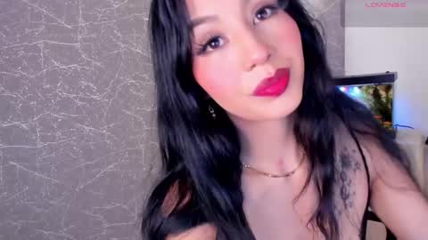 Jenner online show from 12/21/25, 02:41