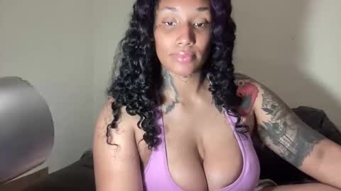 Snapshot of jenni_cash chatting on 06/05/26, 06:42 Mistress Jenni online show from 06/05/26, 06:42