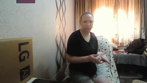 JenniDeep online show from 11/17/25, 07:58