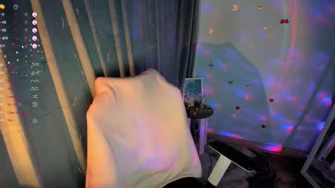 Jennie online show from 11/26/25, 12:11