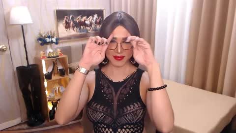 Snapshot of jenniegarcia chatting on 05/10/26, 11:04 jenniegarcia online show from 05/10/26, 11:04