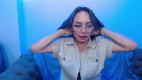 Jennie online show from 12/31/24, 12:36