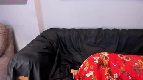 Jennie online show from 10/22/25, 01:00