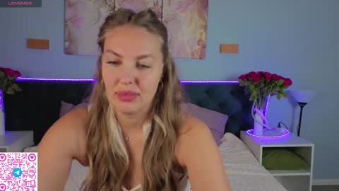 Jennifer hayess online show from 02/26/26, 01:04