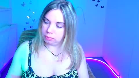 Jennifer online show from 04/05/26, 05:59