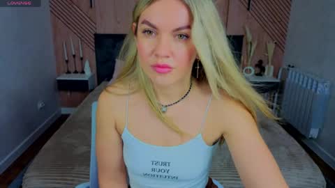 Snapshot of jennifer_perezz chatting on 05/31/26, 04:47 Jennifer Perezz online show from 05/31/26, 04:47