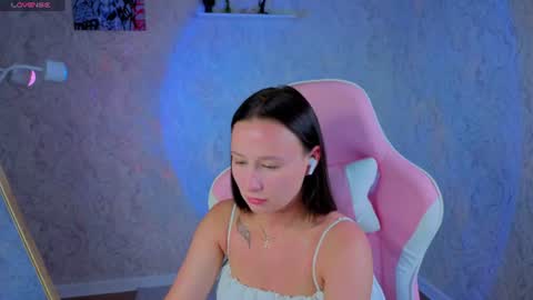 Snapshot of jennifer_richh chatting on 07/01/26, 01:40 jennifer online show from 07/01/26, 01:40