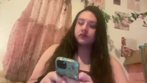 Snapshot of jennifer_robbie chatting on 06/17/26, 09:23 jennifer_robbie online show from 06/17/26, 09:23