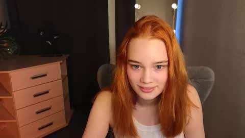 Snapshot of jennifer_shy_ chatting on 03/16/26, 07:45 Jennifer online show from 03/16/26, 07:45
