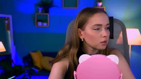 Snapshot of jennifergraces chatting on 09/10/25, 08:20 Jennifer online show from 09/10/25, 08:20