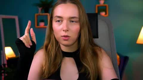 Snapshot of jennifergraces chatting on 09/19/25, 09:26 Jennifer online show from 09/19/25, 09:26