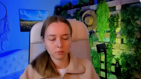 Snapshot of jennifergraces chatting on 10/06/25, 09:40 Jennifer online show from 10/06/25, 09:40