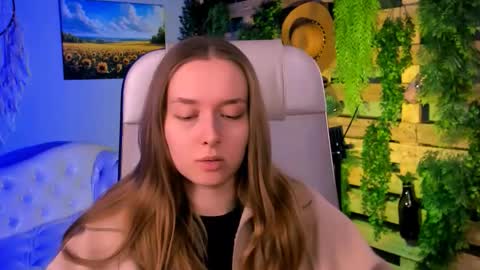 Snapshot of jennifergraces chatting on 10/08/25, 10:46 Jennifer online show from 10/08/25, 10:46