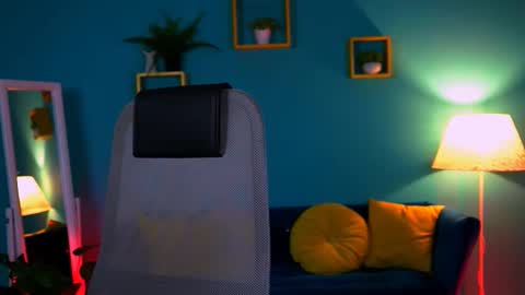 Snapshot of jennifergraces chatting on 10/22/25, 10:48 Jennifer online show from 10/22/25, 10:48