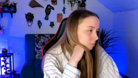 Snapshot of jennifergraces chatting on 06/15/26, 03:03 Jennifer online show from 06/15/26, 03:03