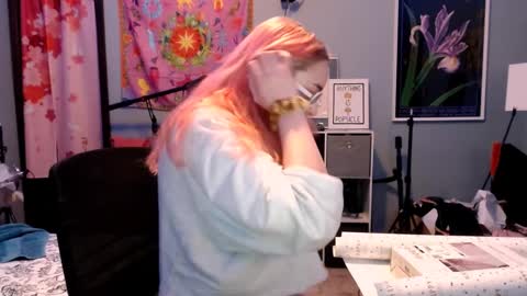 Snapshot of jennifergwen chatting on 02/27/25, 07:47 Jennifer Gwen online show from 02/27/25, 07:47