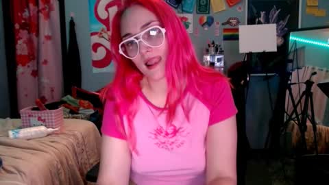 Snapshot of jennifergwen chatting on 10/31/25, 01:39 Jennifer Gwen online show from 10/31/25, 01:39