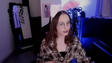 jenniferkiim online show from 11/11/25, 11:43