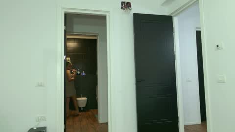 Snapshot of jenniferleee chatting on 12/03/25, 08:51 Jenny online show from 12/03/25, 08:51