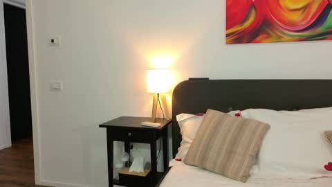 Snapshot of jenniferleee chatting on 12/14/25, 08:57 Jenny online show from 12/14/25, 08:57