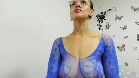 Snapshot of jenniferloveyou chatting on 07/07/26, 04:55 jenniferloveyou online show from 07/07/26, 04:55