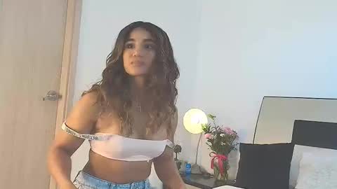 Snapshot of jennmullatta_ chatting on 02/17/26, 04:24 Jenn online show from 02/17/26, 04:24