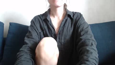 Snapshot of jennnamaaya chatting on 02/24/25, 06:38 Jenny online show from 02/24/25, 06:38