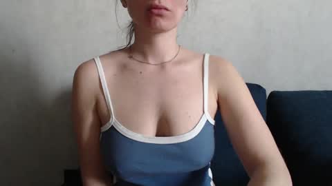 Snapshot of jennnamaaya chatting on 05/05/26, 08:33 Jenny online show from 05/05/26, 08:33