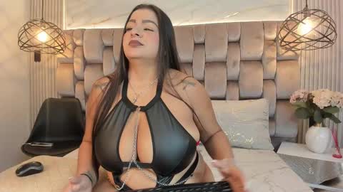 Snapshot of jennsexy_ chatting on 03/02/25, 11:50 Jennsexy online show from 03/02/25, 11:50