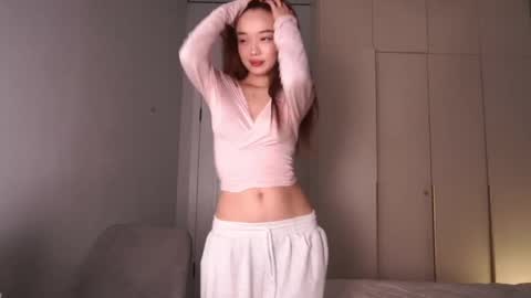 Snapshot of jenny__lii chatting on 03/19/26, 02:43 call me Jenny online show from 03/19/26, 02:43