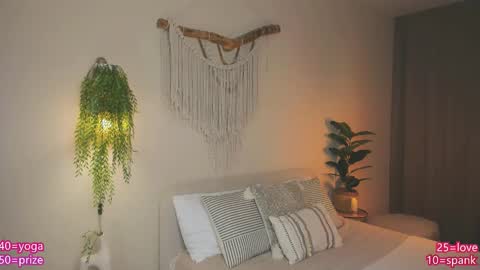 Jenny  online show from 10/28/25, 10:34