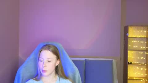 Snapshot of jenny_angelok chatting on 04/15/26, 02:24 Next broadcast on December 05 subject to change online show from 04/15/26, 02:24