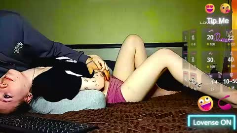 Snapshot of jenny_couple chatting on 04/22/26, 05:36 jenny_couple online show from 04/22/26, 05:36