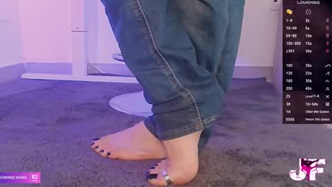 Snapshot of jenny_fighterfeet chatting on 03/25/26, 02:45 Jenny online show from 03/25/26, 02:45