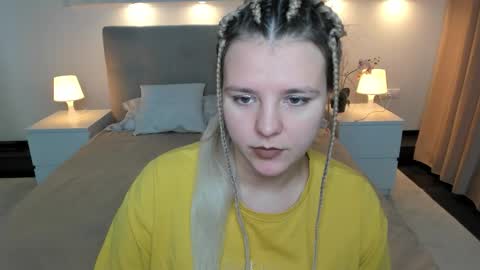 Snapshot of jenny_jimmy chatting on 10/25/25, 01:13 Jenny online show from 10/25/25, 01:13