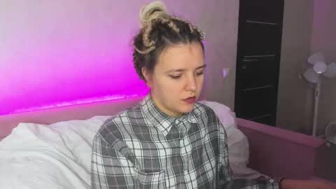 Snapshot of jenny_jimmy chatting on 11/02/25, 12:57 Jenny online show from 11/02/25, 12:57