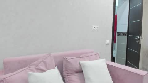 Snapshot of jenny_jimmy chatting on 11/11/25, 09:15 Jenny online show from 11/11/25, 09:15